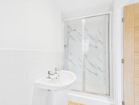 2 bedroom Flat to let in Rylands Drive, Orford, Warrington, WA2