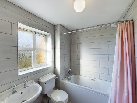 3 bedroom Semi-detached house to let in Southwold Crescent, Great Sankey, Warrington, WA5