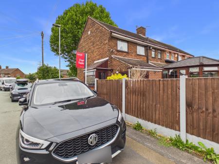 3 bedroom Semi-detached house for sale in Fitzwalter Road, Woolston, Warrington, WA1