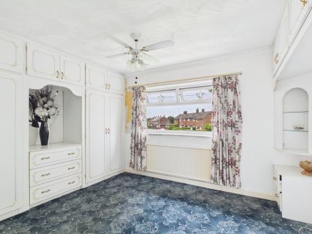 3 bedroom Semi-detached house for sale in Fitzwalter Road, Woolston, Warrington, WA1