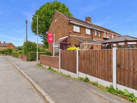 Fitzwalter Road, Woolston, Warrington, WA1