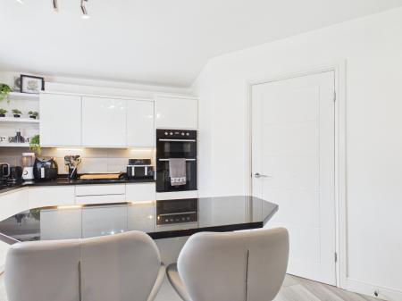 4 bedroom Detached house to let in Lady Richeld Close, Runcorn, WA7