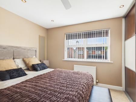 4 bedroom Detached house to let in Lady Richeld Close, Runcorn, WA7