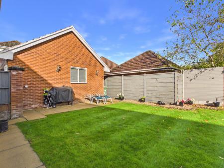 4 bedroom Detached house to let in Lady Richeld Close, Runcorn, WA7