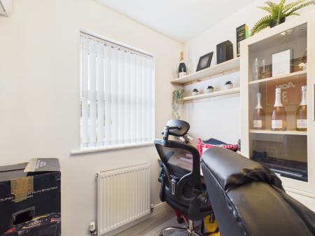 4 bedroom Detached house to let in Lady Richeld Close, Runcorn, WA7