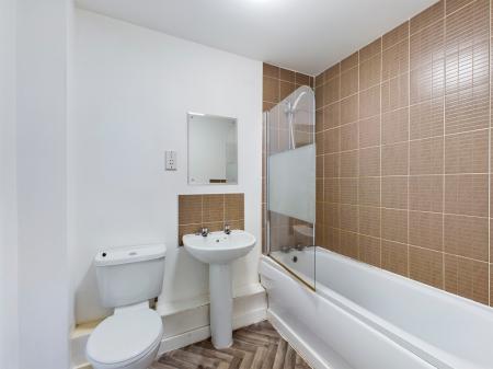 1 bedroom Flat to let in Clearwater Quays, Warrington, WA4