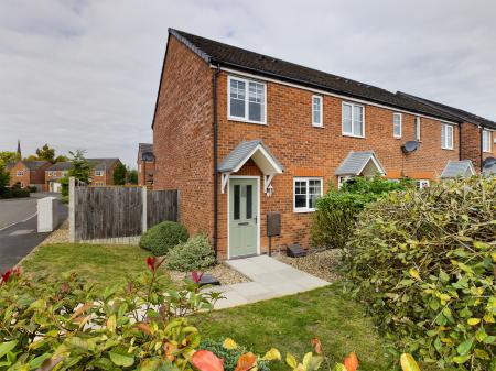 2 bedroom Mews house to let in Glossop Close, Warrington, WA1