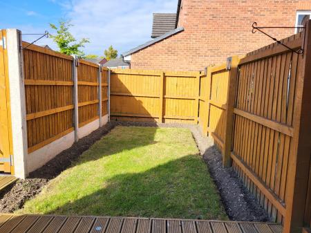 2 bedroom Mews house to let in Glossop Close, Warrington, WA1