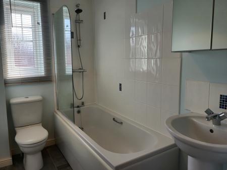 2 bedroom Mews house to let in Glossop Close, Warrington, WA1