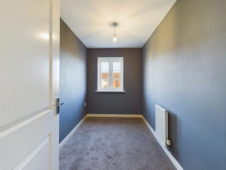 2 bedroom Flat to let in Phoenix Place, Great Sankey, Warrington, WA5