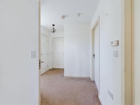 2 bedroom Flat to let in Phoenix Place, Great Sankey, Warrington, WA5