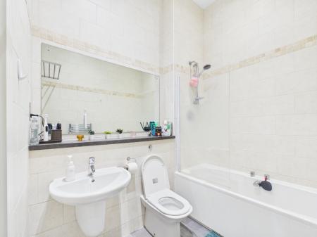 1 bedroom Flat for sale in Barton Court Central Way, Warrington, WA2