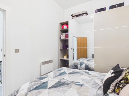 1 bedroom Flat for sale in Barton Court Central Way, Warrington, WA2