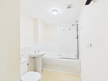 2 bedroom Flat for sale in Thorneycroft Drive, Howley, Warrington, WA1