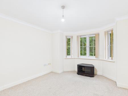 2 bedroom Flat for sale in Thorneycroft Drive, Howley, Warrington, WA1
