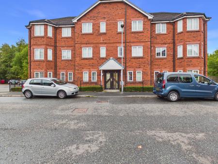 2 bedroom Flat for sale in Thorneycroft Drive, Howley, Warrington, WA1