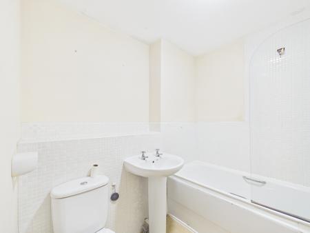 2 bedroom Flat for sale in Thorneycroft Drive, Howley, Warrington, WA1