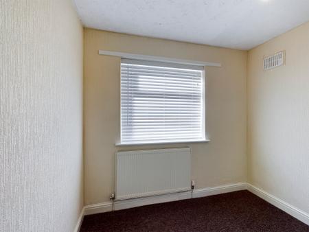 3 bedroom Semi-detached house to let in West Drive, Great Sankey, Warrington, WA5