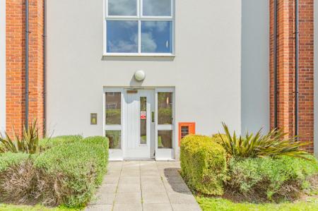 2 bedroom Flat to let in Louisiana Drive, Great Sankey, Warrington, WA5