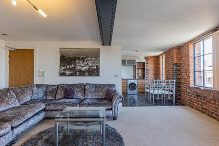 2 bedroom Flat to let in The Clock Tower, Elphins Drive, Warrington, WA4