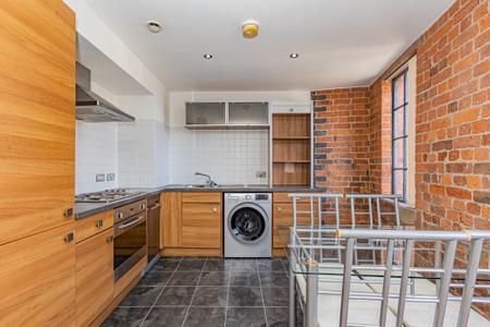 2 bedroom Flat to let in The Clock Tower, Elphins Drive, Warrington, WA4