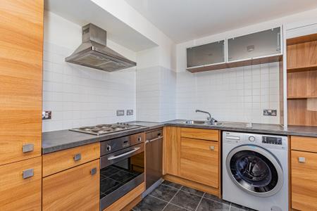 2 bedroom Flat to let in The Clock Tower, Elphins Drive, Warrington, WA4