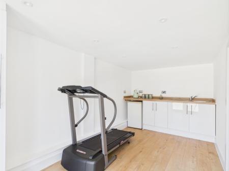 3 bedroom End of terrace house for sale in Blundells Road, Tilehurst, Reading, RG30