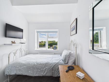 3 bedroom End of terrace house for sale in Blundells Road, Tilehurst, Reading, RG30