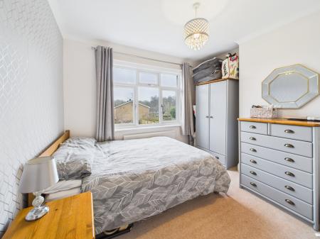 3 bedroom Semi-detached house for sale in Blundells Road, Tilehurst, Reading, RG30