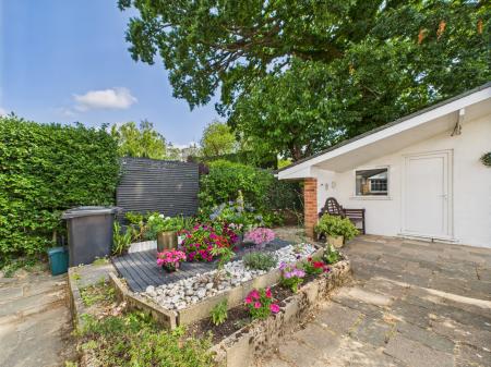 4 bedroom Detached house for sale in Boundary Close, Tilehurst, Reading, RG31