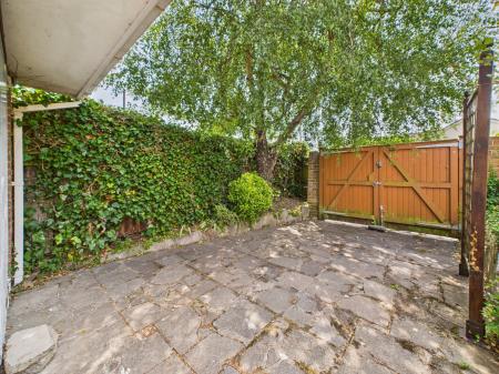 4 bedroom Detached house for sale in Boundary Close, Tilehurst, Reading, RG31