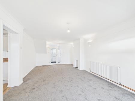 4 bedroom Semi-detached house for sale in Cheddington Close, Tilehurst, Reading, RG30