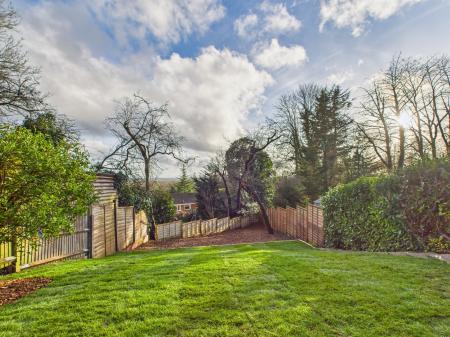 4 bedroom Semi-detached house for sale in Cheddington Close, Tilehurst, Reading, RG30