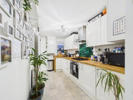 3 bedroom Terraced House for sale in Corwen Road, Tilehurst, Reading, RG30