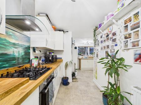 3 bedroom Terraced House for sale in Corwen Road, Tilehurst, Reading, RG30