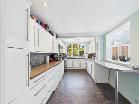 3 bedroom End of terrace house for sale in Elm Park Road, West Reading, Reading, RG30