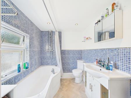 3 bedroom End of terrace house for sale in Elm Park Road, West Reading, Reading, RG30
