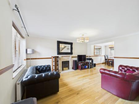 3 bedroom Detached house for sale in Fairlop Close, Calcot, Reading, RG31