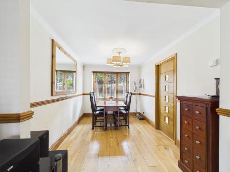 3 bedroom Detached house for sale in Fairlop Close, Calcot, Reading, RG31