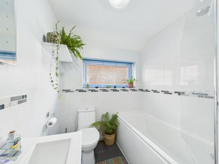 3 bedroom Detached house for sale in Halls Road, Tilehurst, Reading, RG30