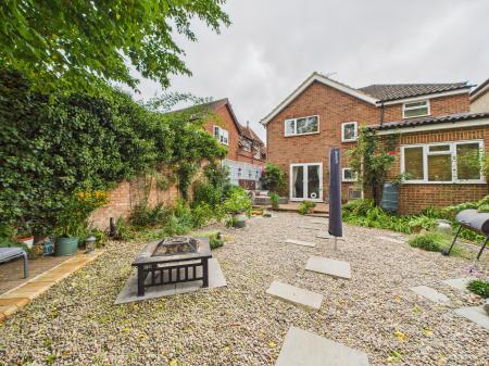 3 bedroom Detached house for sale in Halls Road, Tilehurst, Reading, RG30
