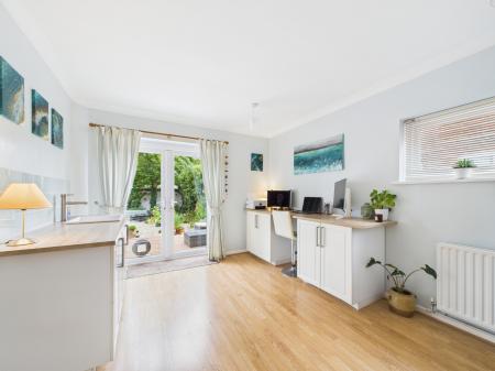 3 bedroom Detached house for sale in Halls Road, Tilehurst, Reading, RG30