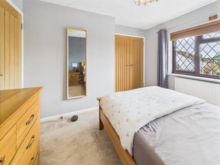 2 bedroom End of terrace house for sale in Hanbury Drive, Calcot, Reading, RG31