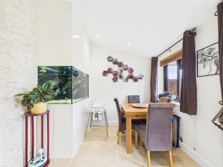 2 bedroom End of terrace house for sale in Hanbury Drive, Calcot, Reading, RG31