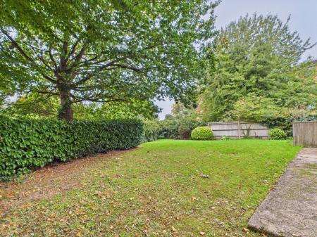 4 bedroom Detached house for sale in Holybrook Crescent, Southcote, Reading, RG30