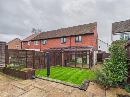 2 bedroom End of terrace house for sale in Latimer Drive, Calcot, Reading, RG31