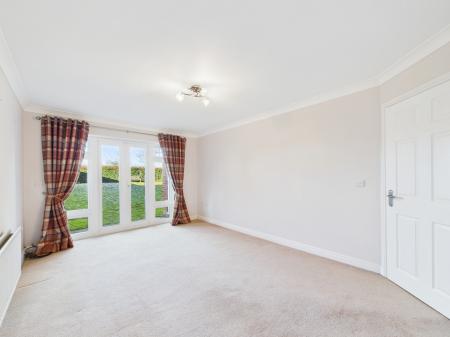2 bedroom Flat for sale in Malyns Way, Tilehurst, Reading, RG31