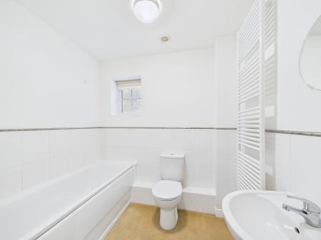 2 bedroom Flat for sale in Malyns Way, Tilehurst, Reading, RG31