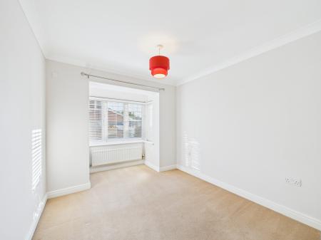 2 bedroom Flat for sale in Malyns Way, Tilehurst, Reading, RG31
