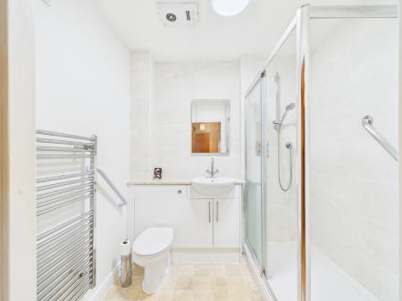 2 bedroom Bungalow for sale in Oakwood Cottages, Tilehurst, Reading, RG31